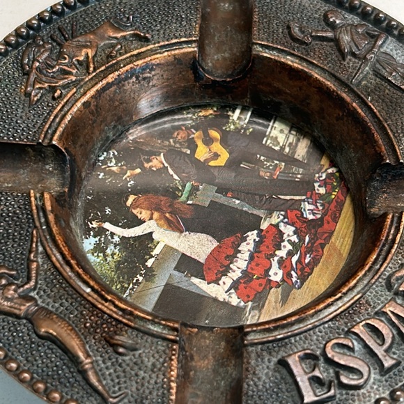 🌻4/$20 Vintage Espana Matador Souvenir Copper Finished Bull Fighting Ashtray - Picture 3 of 10